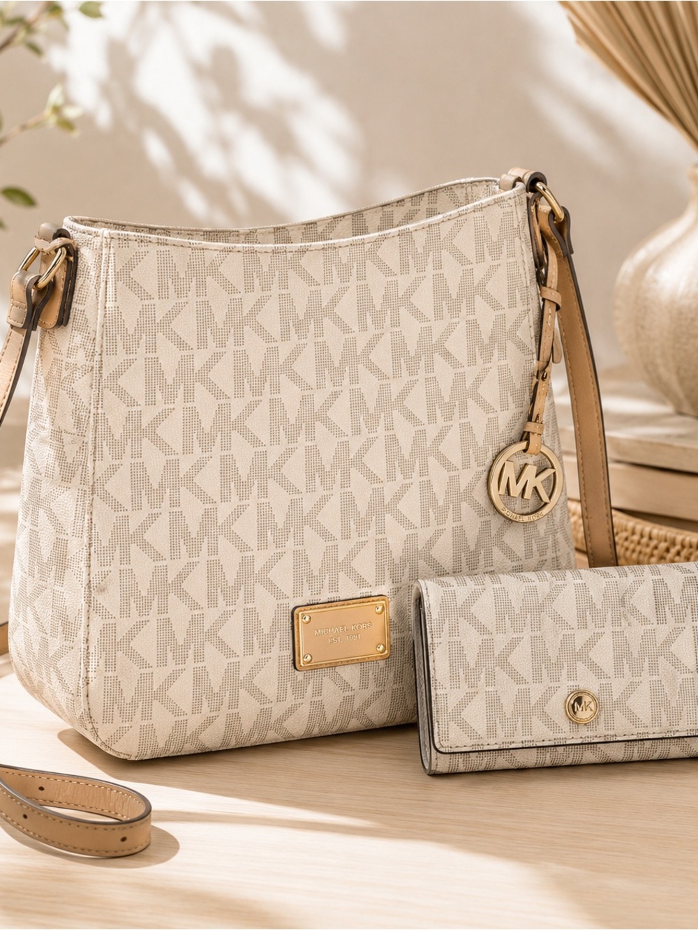 Michael Kors Jet Set Travel Large Messenger Bag Vanilla MK signature monogram